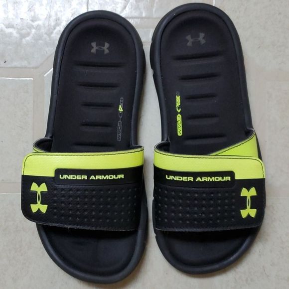 Under Armour boys slides * - Picture 1 of 4